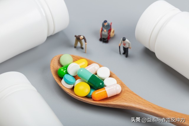 青年强直性脊柱炎服药时间安排_甲氨蝶呤片怎么服用_老年强直性脊柱炎用药指导