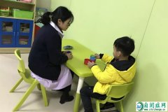 自闭症的干预治疗应该分为哪些阶段？