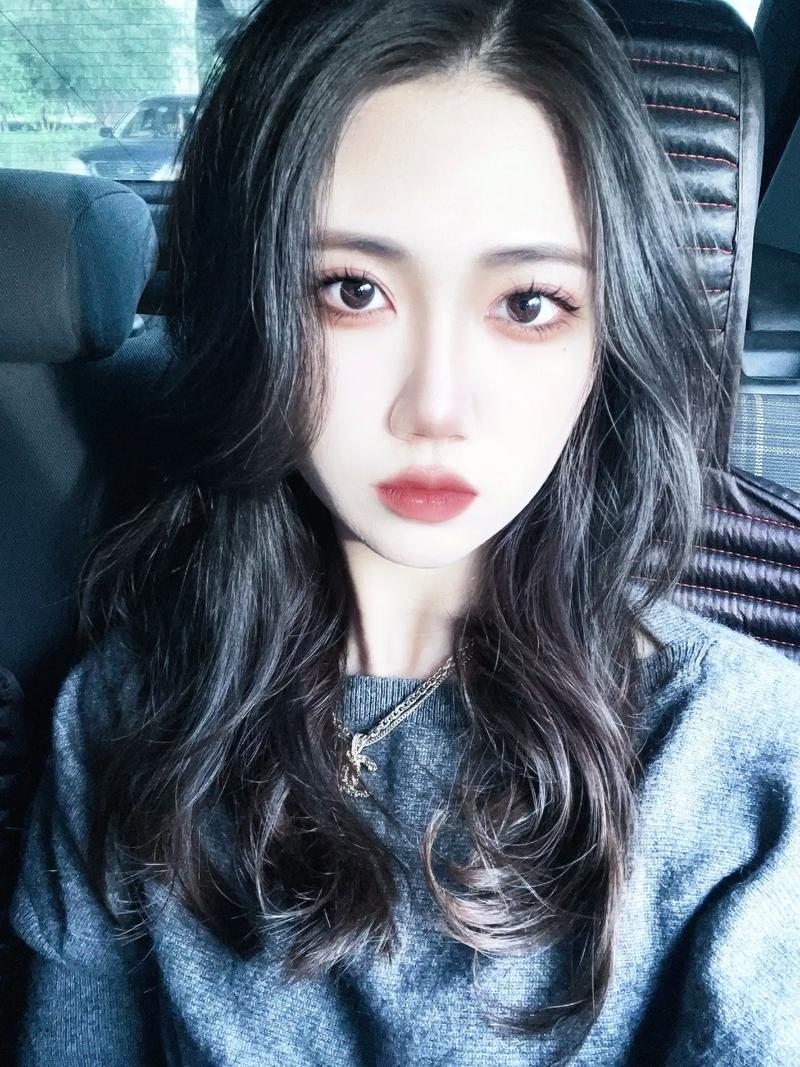 自卑自闭造句 自卑自闭造句二年级