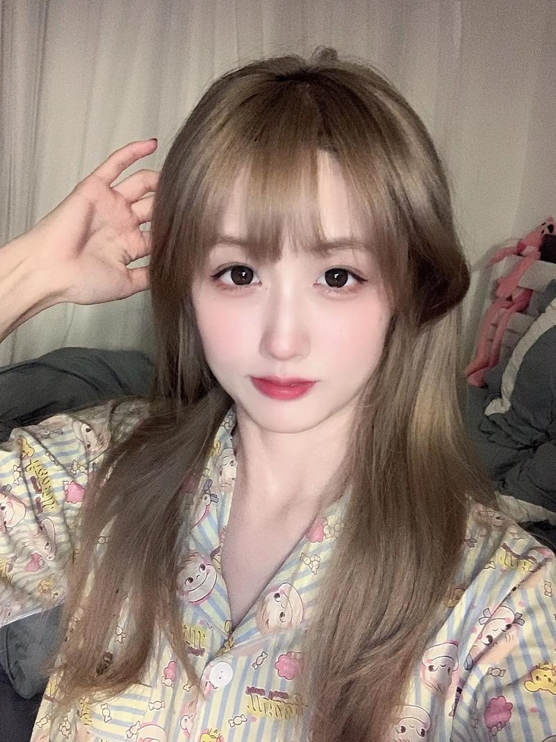 患病女孩自闭多年自闭症女子