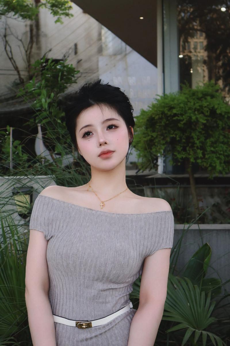 自闭宅女文案 自闭朋友圈说说