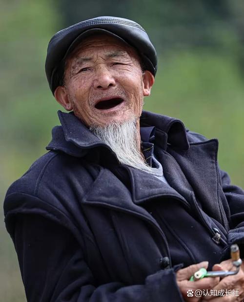 自闭女孩怎么交流 怎么和自闭的女孩聊天