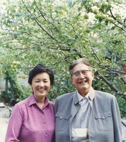 夫妻分居会自闭吗 夫妻分居还会有感情吗