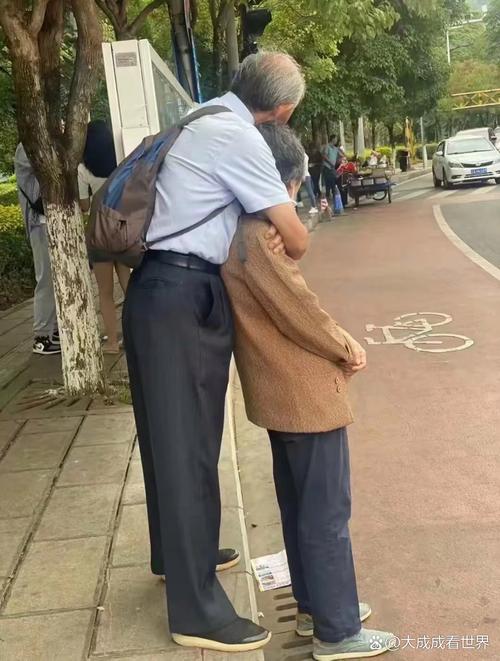 穿越时空爱上自闭魔头