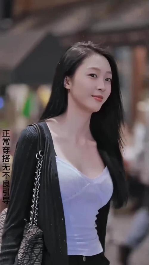 女人回呵呵呵的意思（呵呵的意思）