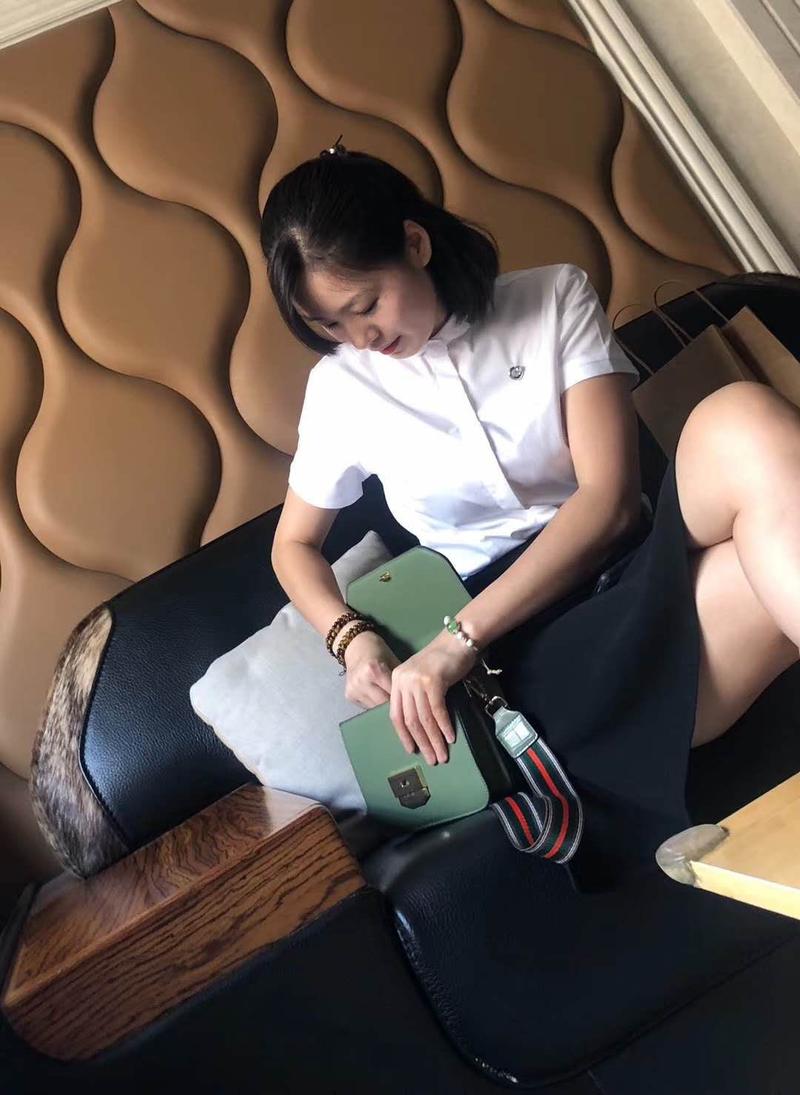 自闭大王街头采访 自闭症大师