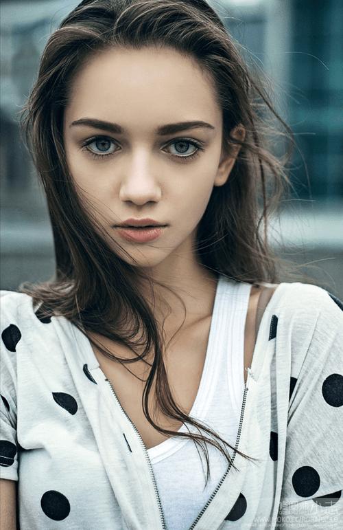 自闭自卑女 自闭卑微