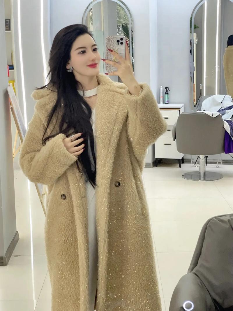 自闭美女出门文案句子