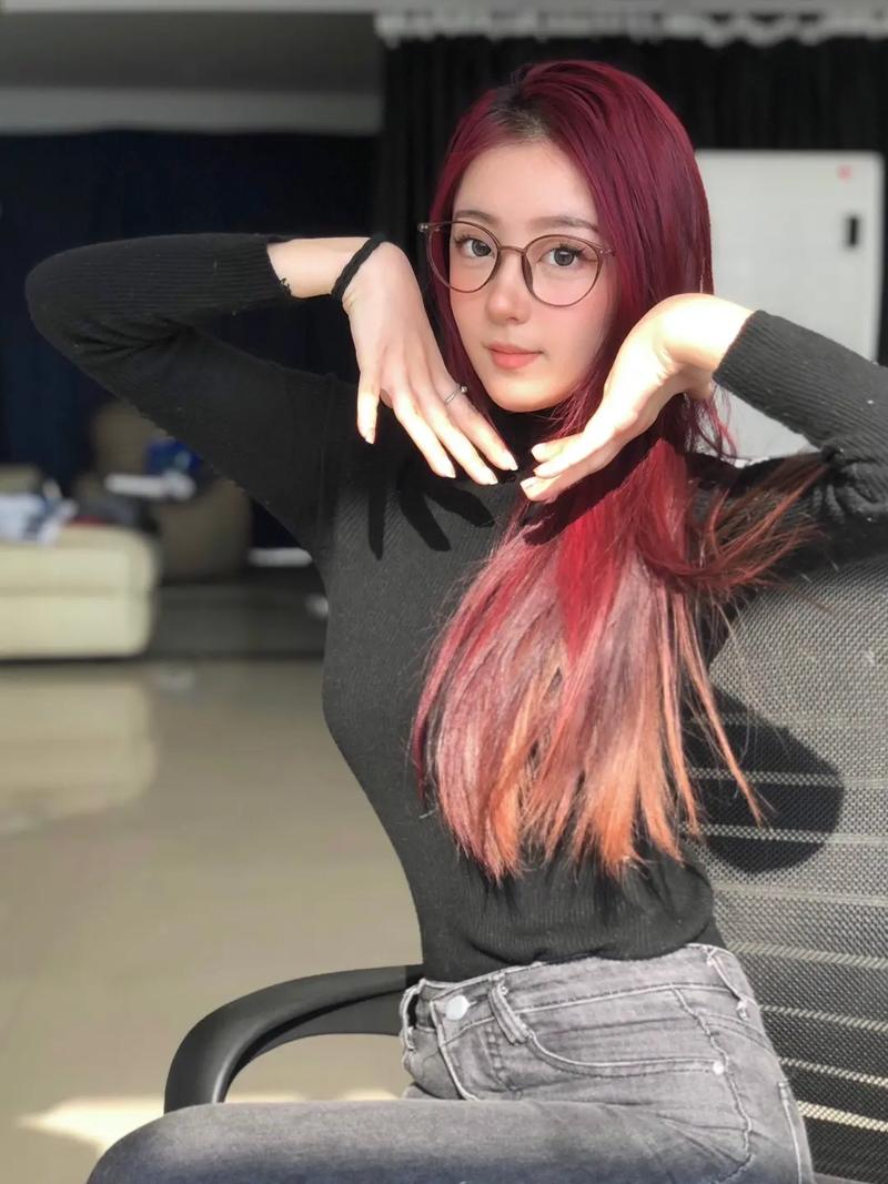 女生有点抑郁自闭 女生自闭了