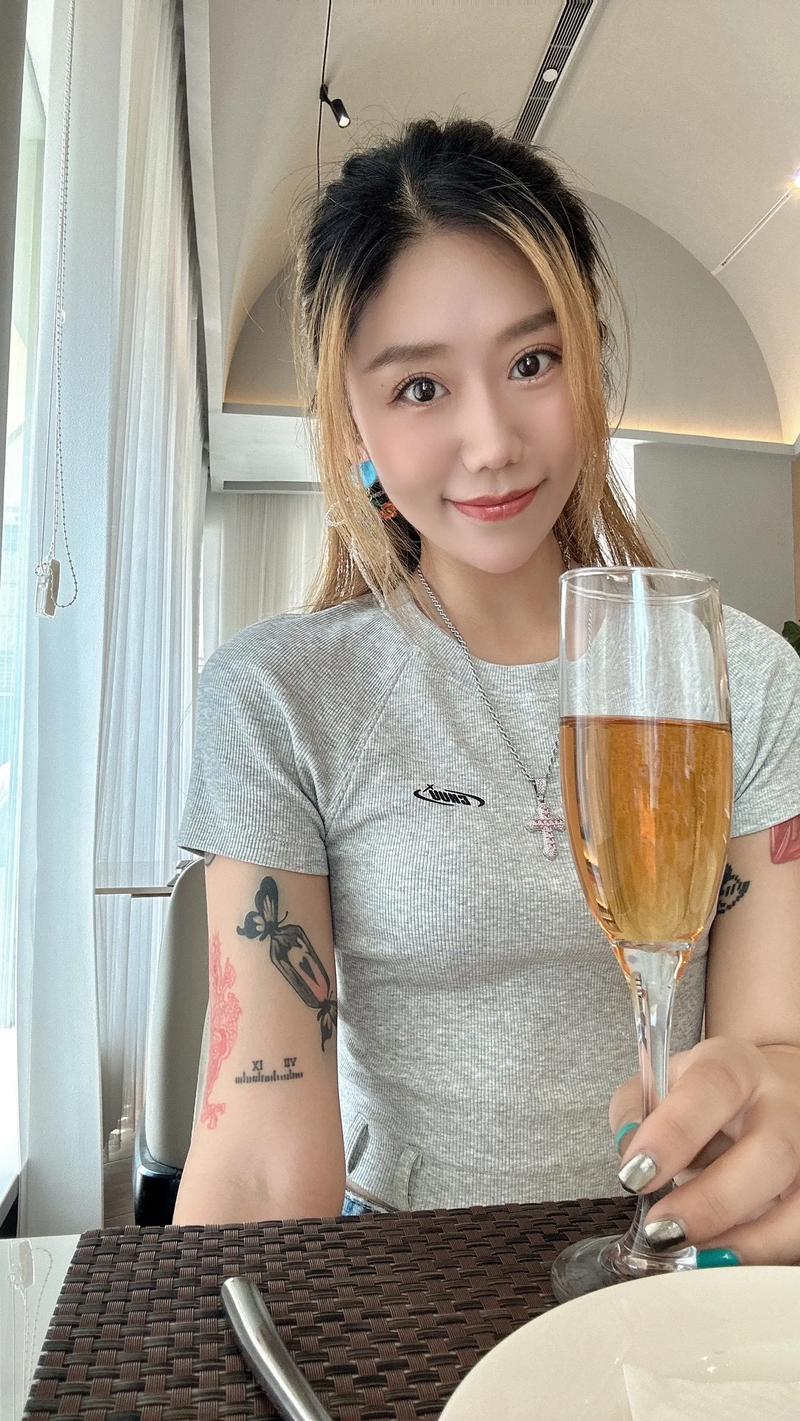 狂躁型自闭症适合上学吗