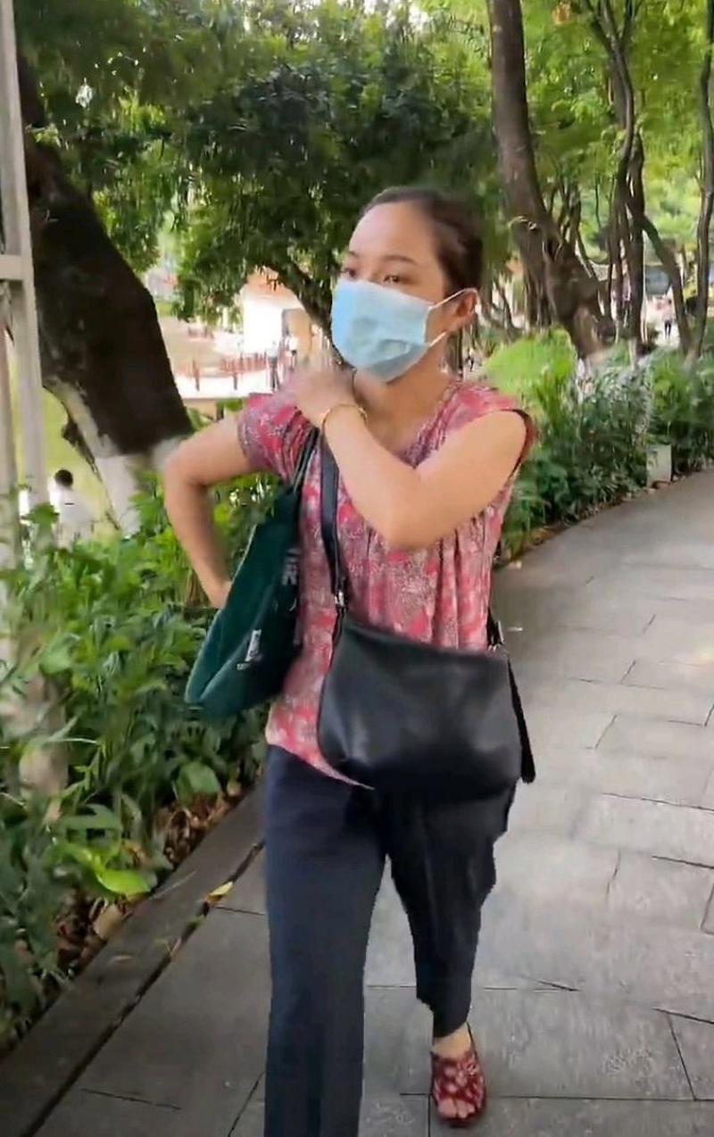 拉小提琴的女生很自闭吗