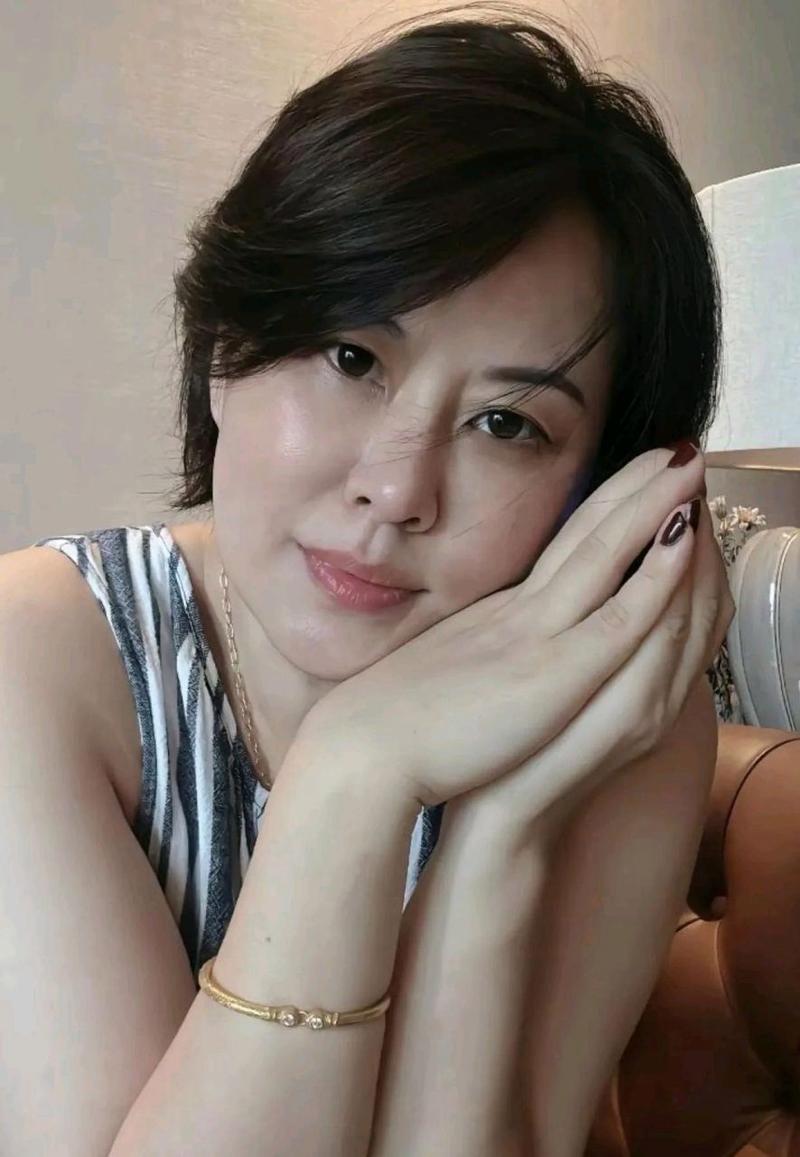 小孩自闭心情爆燥的原因