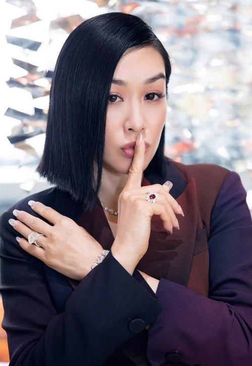 自闭是动词吗 自闭什么什么