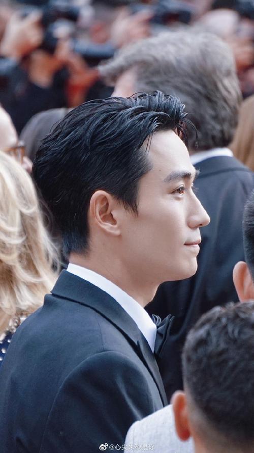 碇真嗣为什么老是自闭