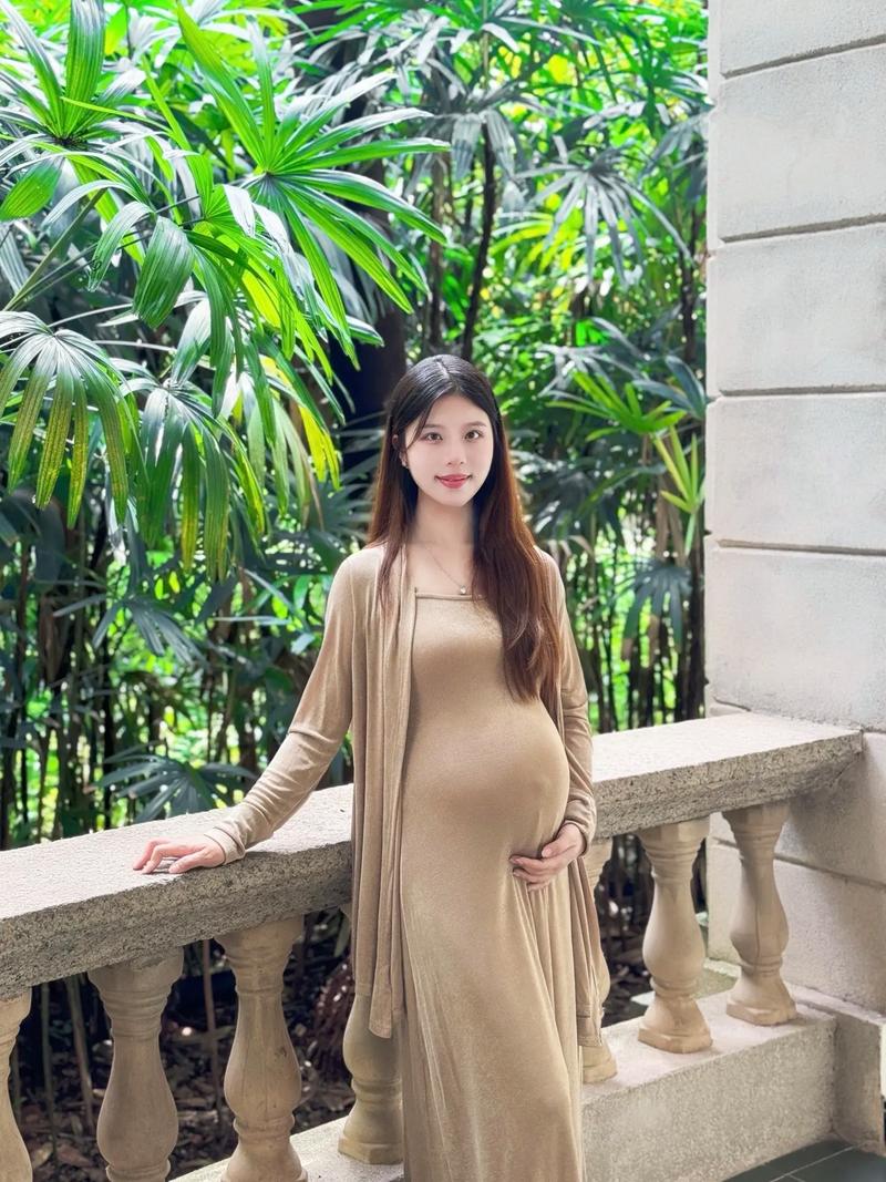 吸血鬼姐妹_吸血鬼姐妹2神父