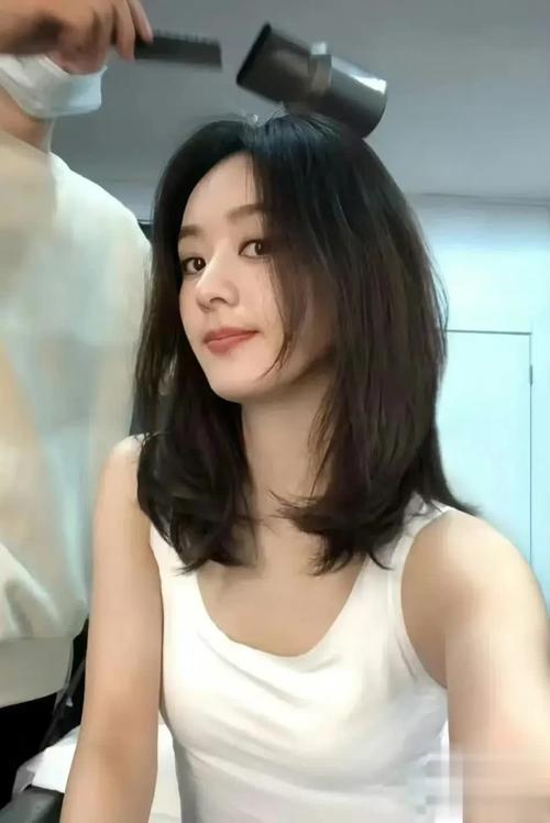 自闭正不自闭是什么歌名