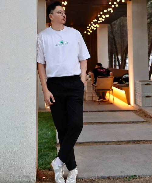 无聊又自闭 无聊到自闭是什么意思 无聊又自闭 无聊到自闭是什么意思