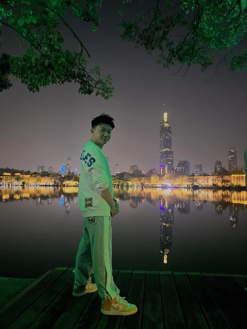 常石磊写的歌比较火的