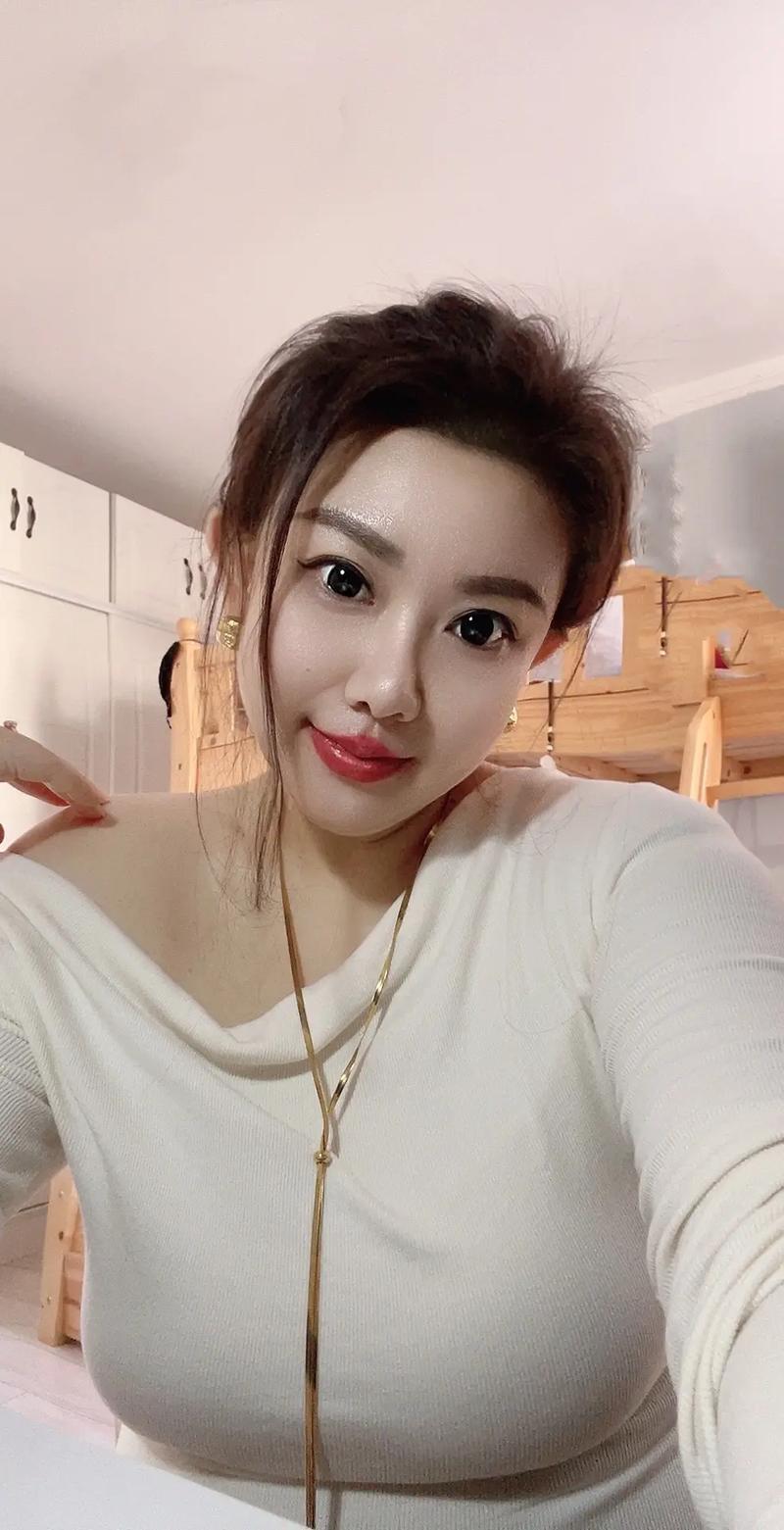 99岁自闭症学生打架