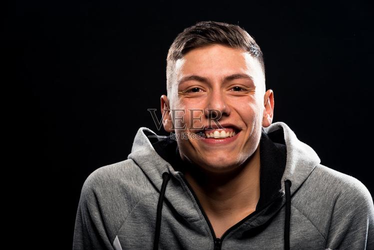 博土夫妻生下自闭症女儿