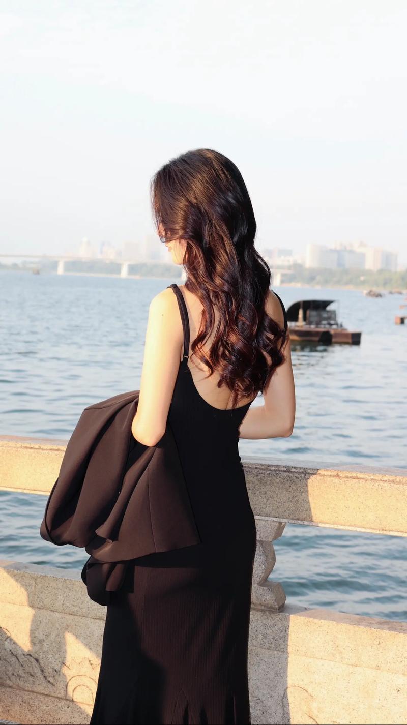 自闭儿童坐地上(自闭症儿童座位不宜靠哪里)