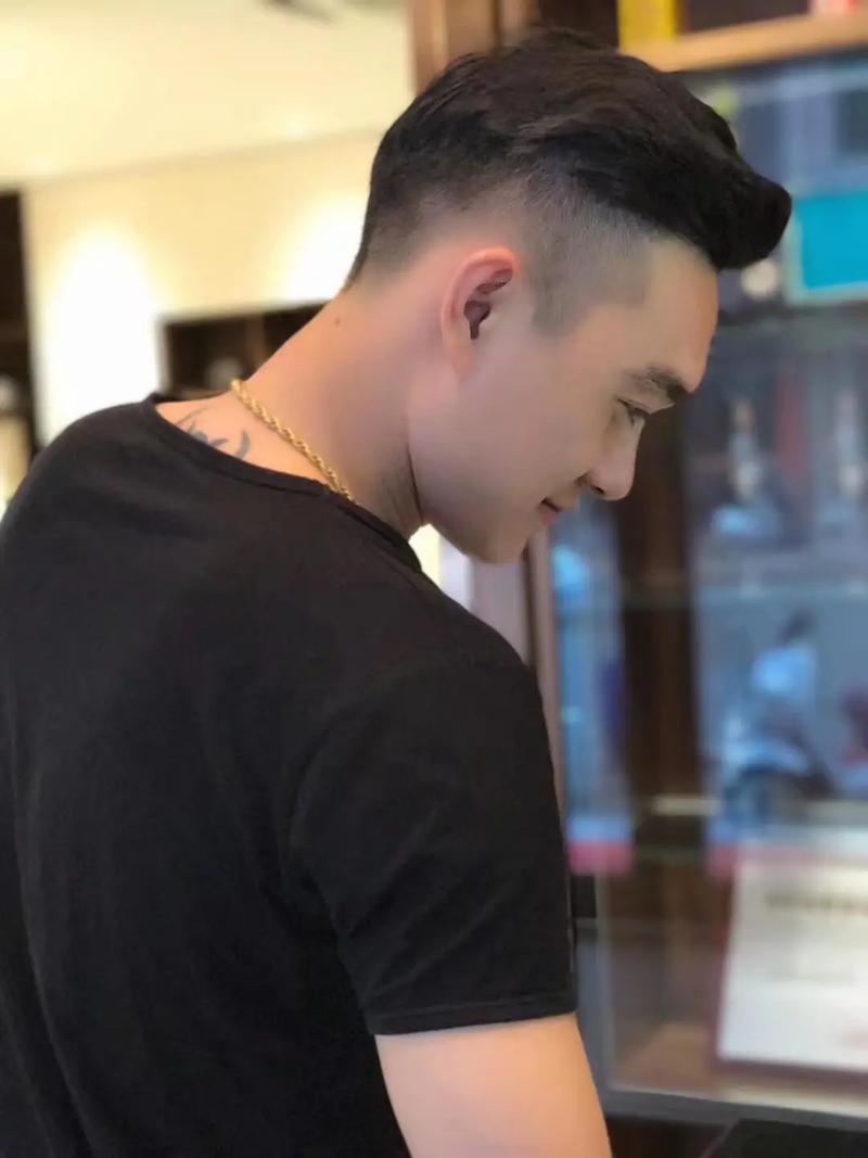 自闭的典型表现_自闭表现有哪些