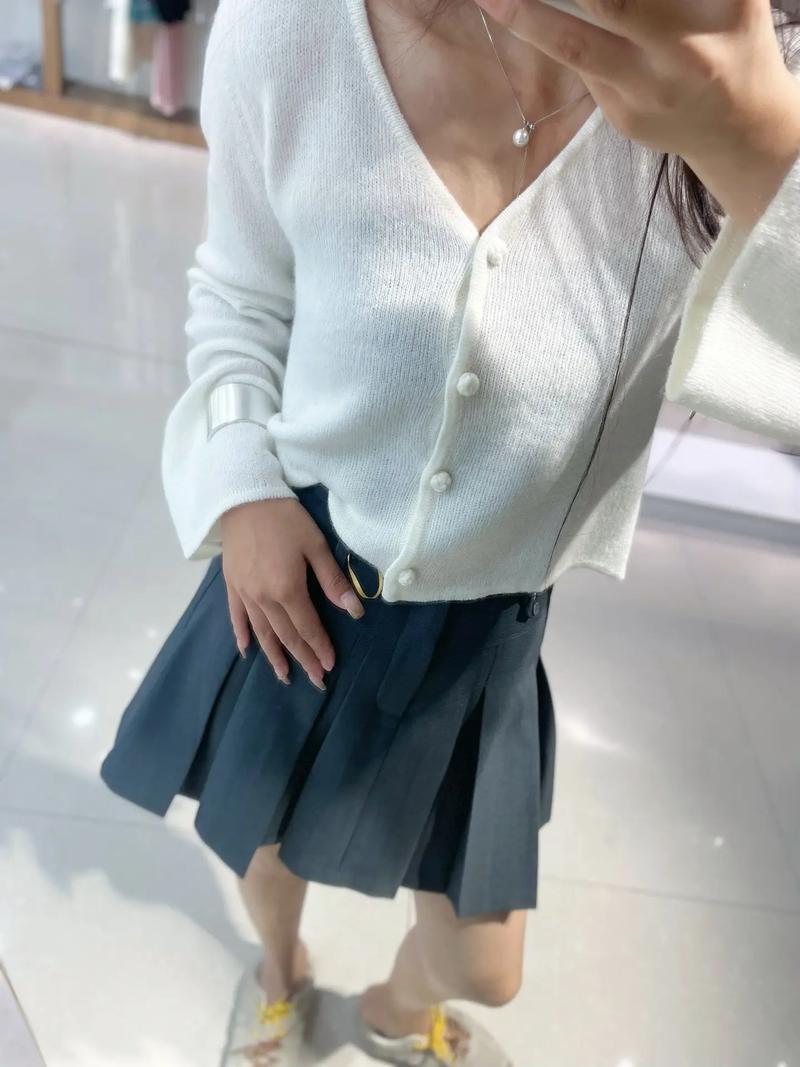 采用英语 采用英文怎么说？